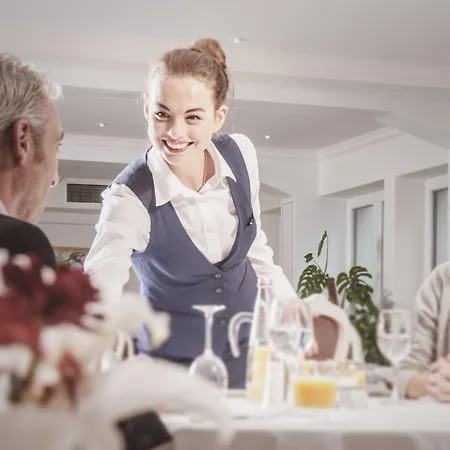 Grand Palladium Hotel 4*