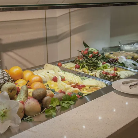 Grand Palladium Hotel 4*