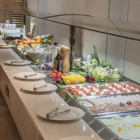 Hotel Grand Palladium 4*