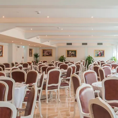 Hotel Grand Palladium 4*